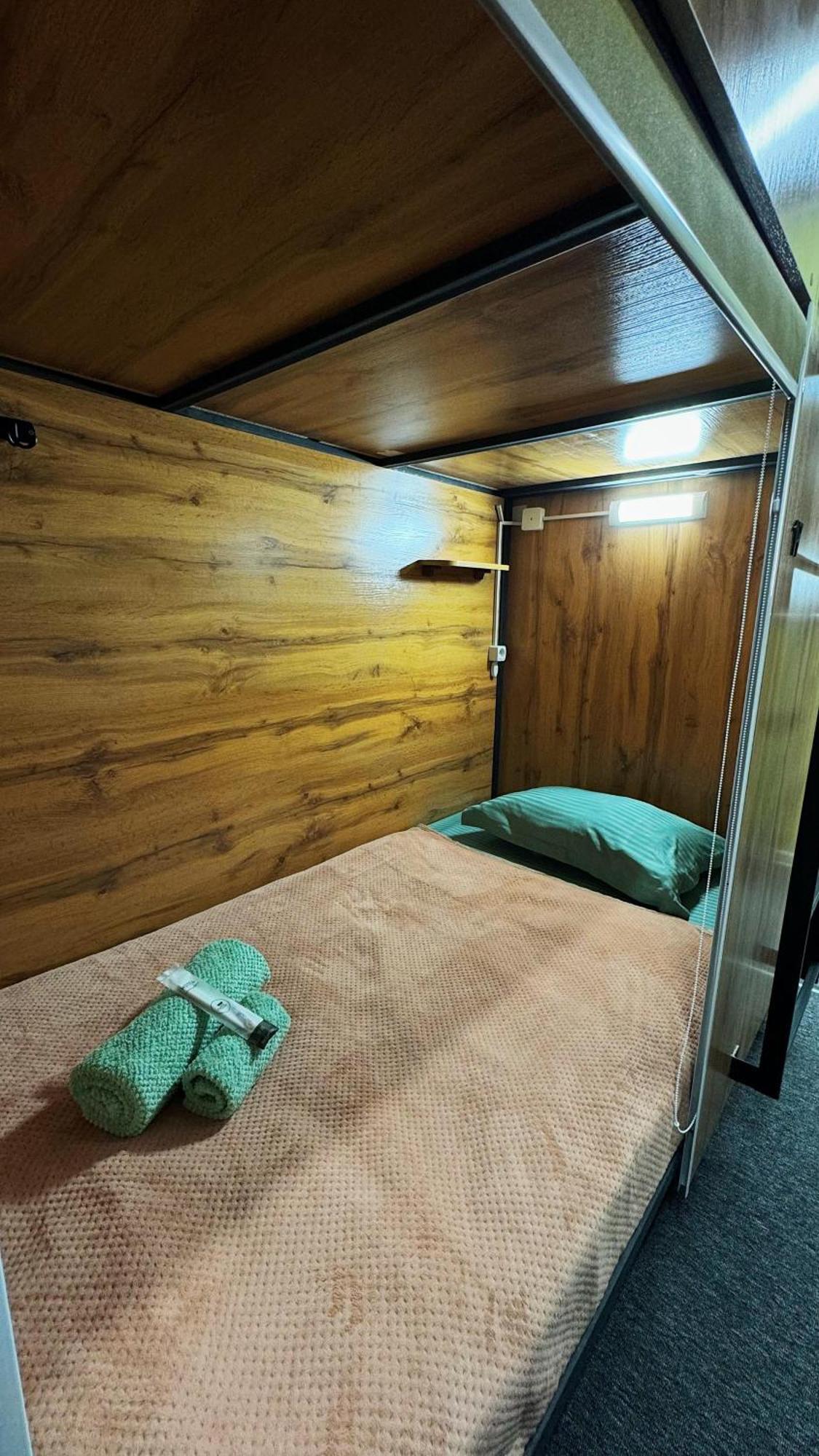 Hostel Kochevnik Capsule Hotel Almatı Dış mekan fotoğraf