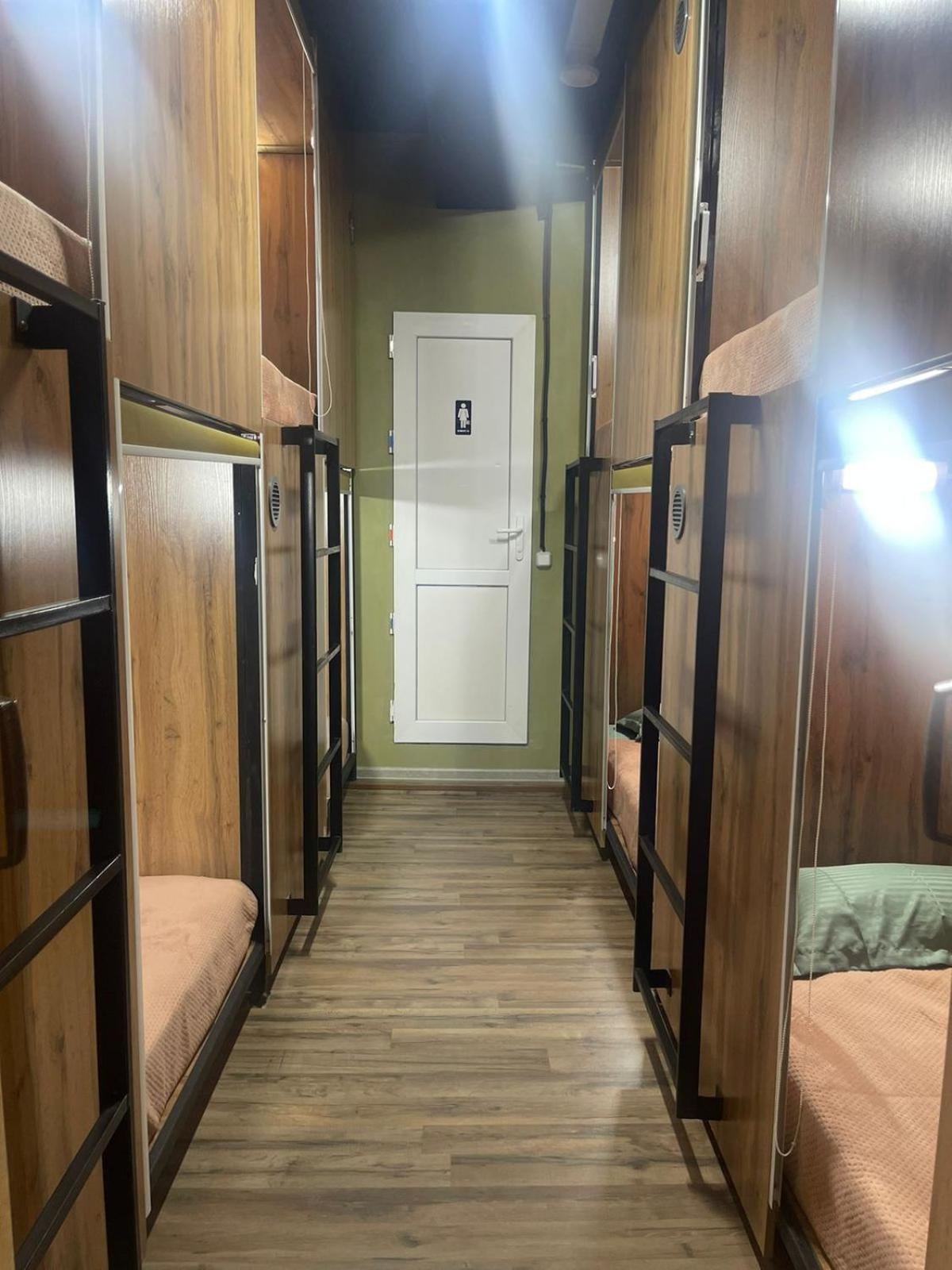 Hostel Kochevnik Capsule Hotel Almatı Dış mekan fotoğraf