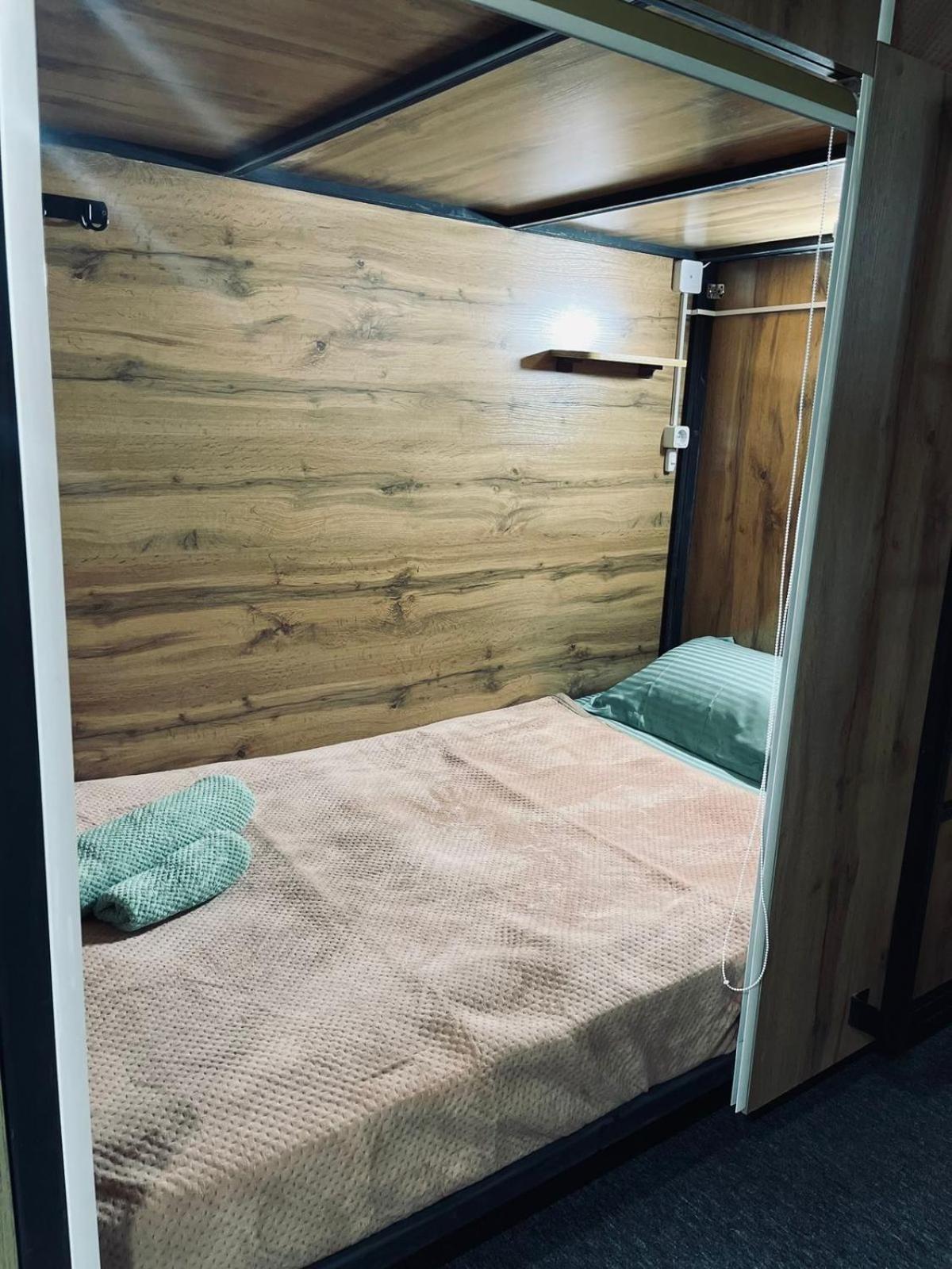Hostel Kochevnik Capsule Hotel Almatı Dış mekan fotoğraf