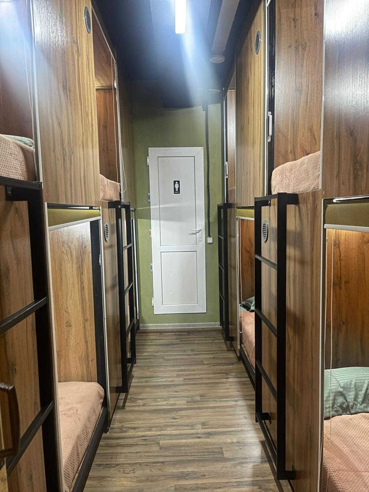 Hostel Kochevnik Capsule Hotel Almatı Dış mekan fotoğraf